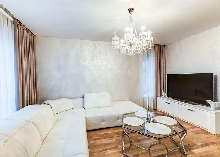 Lägenhet Pallasti Luxury *