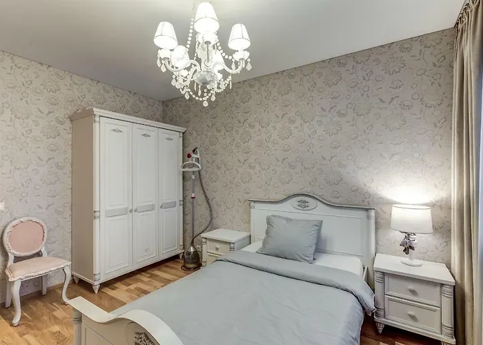 Pallasti Luxury Lägenhet *